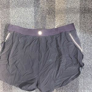 Lululemon find your pace short